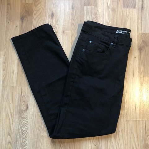 Svart jeans