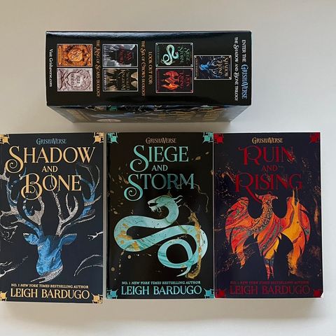 NY PRIS! Shadow and Bone trilogien