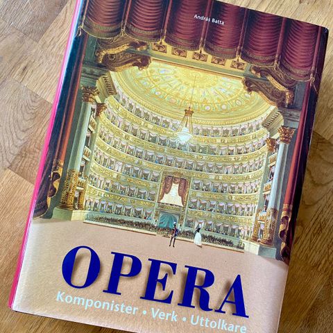 Bok om operaens historie selges!