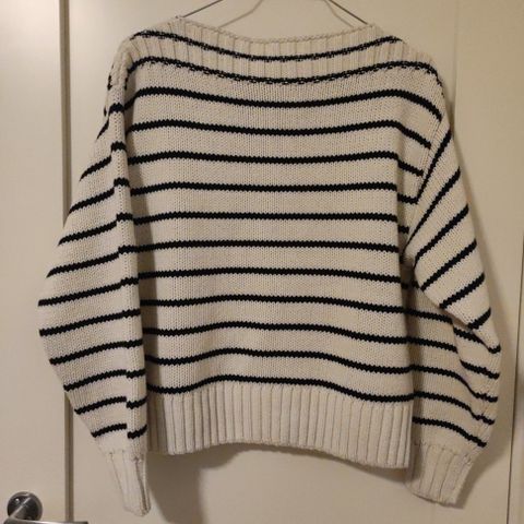 Pent brukt genser fra Gina Tricot