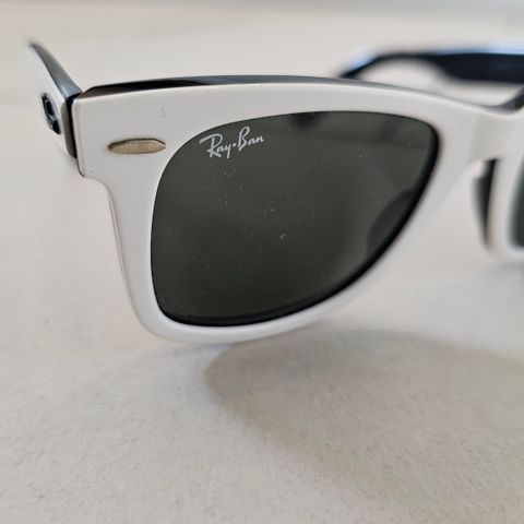 Pent brukte Rayban Wayfarer