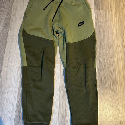 Nike tech fleece