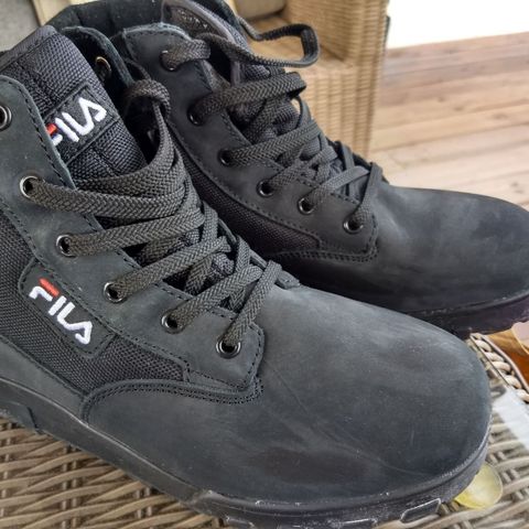 Fila boots str. 42, Lite brukt