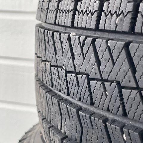 195/65 R15 95T Bridgestone blizzak ICE med felger 5x112