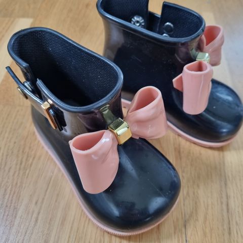 Mini melissa boots baby