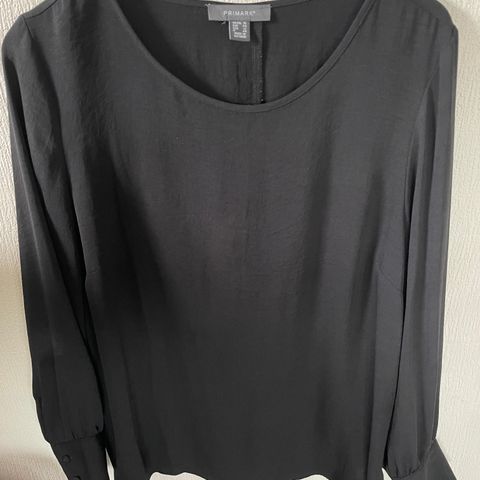 Flott sort bluse/topp/overdel  str 44