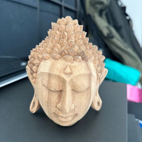 Buddah hode pyntegjenstand i tre