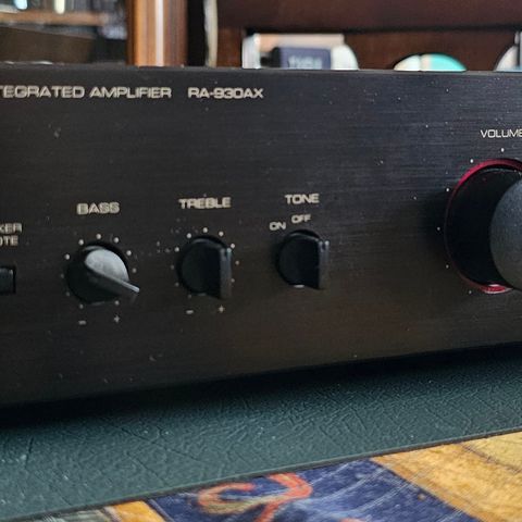 Rotel RA-930AX Stereo Integrated amplifier