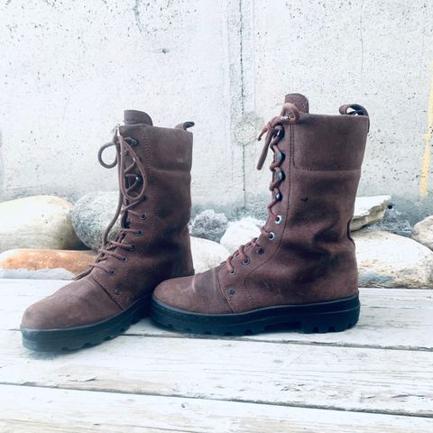 Støvletter i 38 🤎 vintage, mokkabrune boots med teddyfor