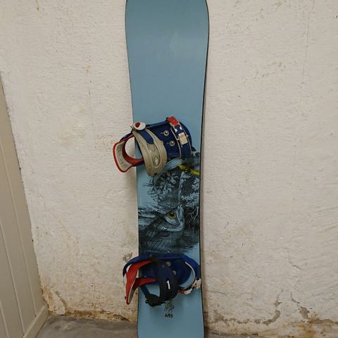 Burton snowboard 155cm med Burton bindinger