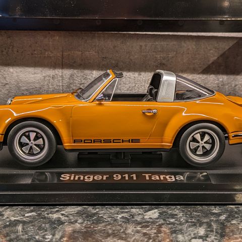 Porsche 911 Targa - By Singer (Orange lakk) KK-Scale Limited Edition skala 1:18