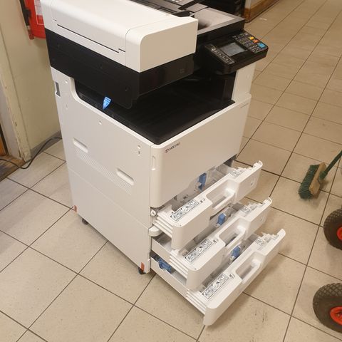 Kyocera Ecosys M8124cidn printer