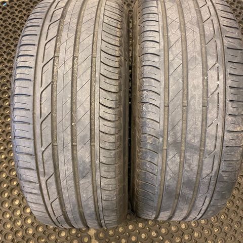 Bridgestone. Turanza  T 001. .  215/50 R 18. 92 W .