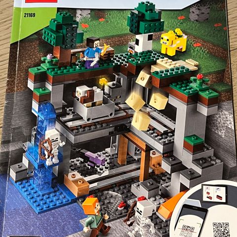 Lego Minecraft - The First Adventure (21169)