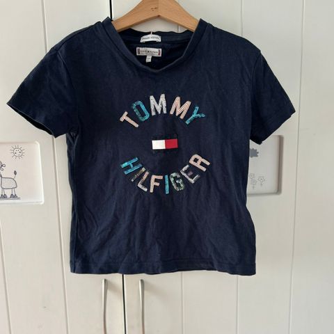 Tommy Hilfiger t-skjorte str. 110/116