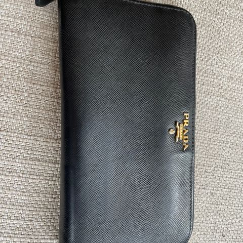 Prada Saffiano lommebok