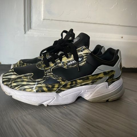 Sneakers Adidas Falcon