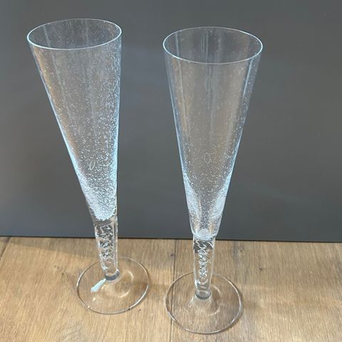 Champagneglass designet av Per Spook for Magnor