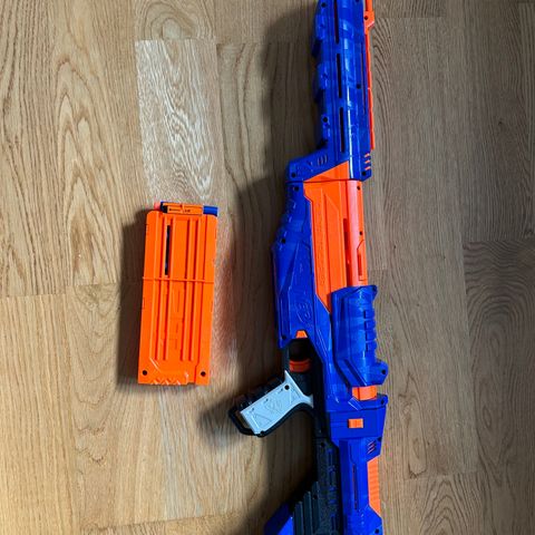 Nerf og X-shot gevær