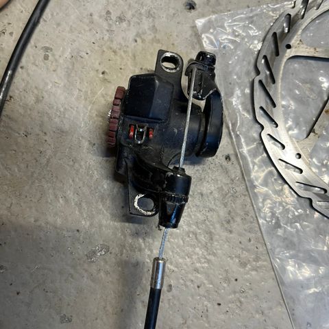 Avid cable disc brake callipers