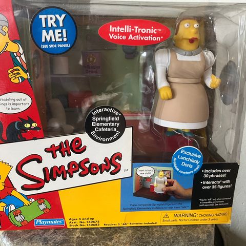 The Simpsons; Springfield Cafeteria Luchlady Doris 2002