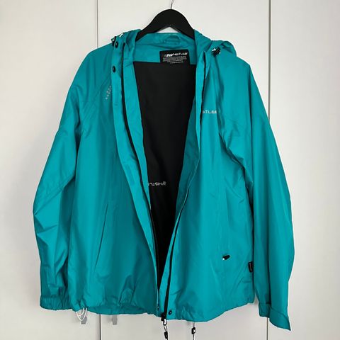 Ny Regnesett med jakke og bukse fra Whistler