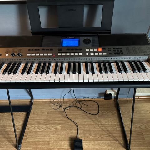 Yamaha psr e443 keyboard