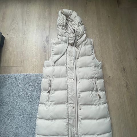 Lang vest fra Zara