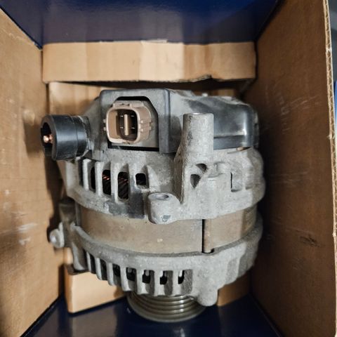 Honda Accord alternator/ dynamo. Passer flere modeller.