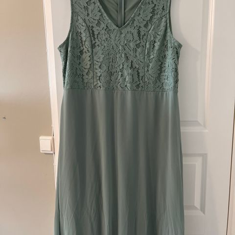 Nydelig grønn kjole