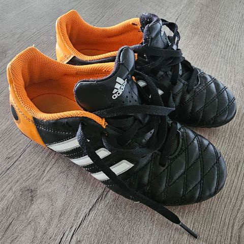 Adidas fotballsko 31