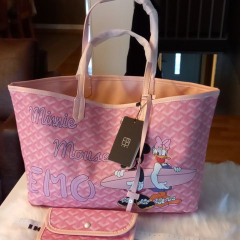 EMO Veske Str. L
Rosa farge med Minnie Mouse print