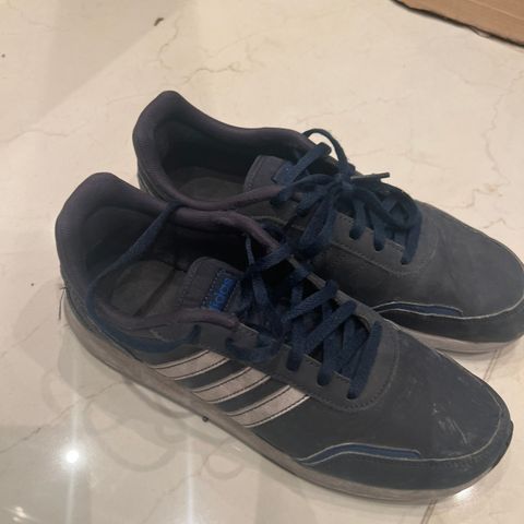 Fritidssko Adidas