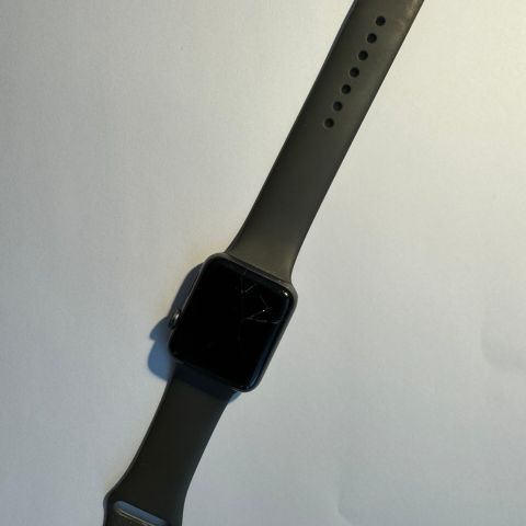 Apple Watch Series 3, 42mm Aluminium case