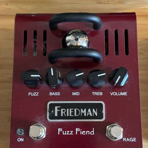 Friedman pedal selges