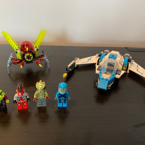 2 stk Utgått Lego Galaxy Squad + space figurer