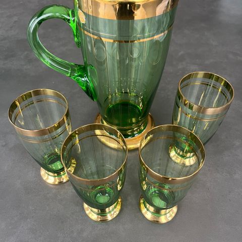 vintage håndmalt mugge med glass