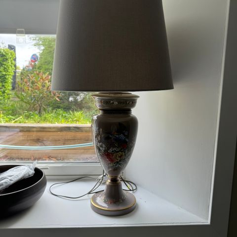 Antikk nydelig lampe