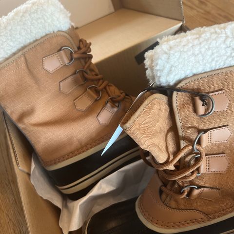 Nye Sorel Winter Carnival WP. str 40,5