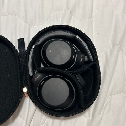 Sony wh-1000x m3 selges
