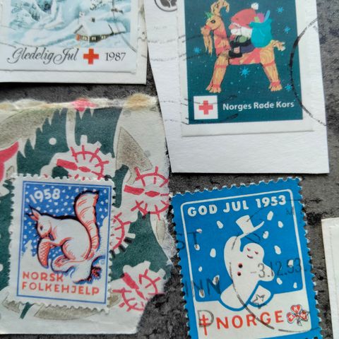Spennende julemerker, Røde Kors og andre merker.