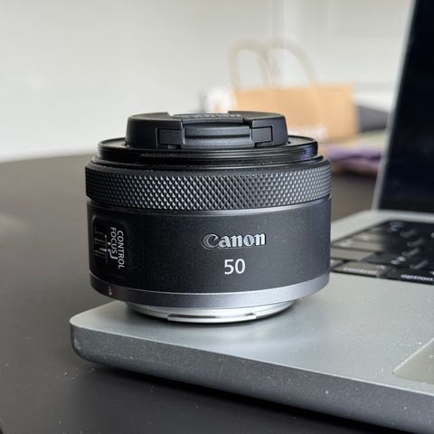 Canon RF 50mm f/1.8