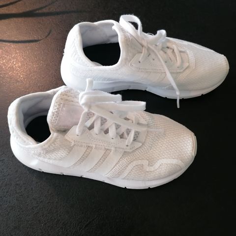 Adidas sko