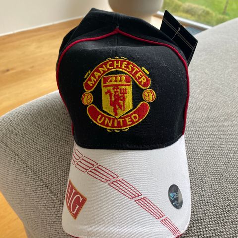 Manchester United caps