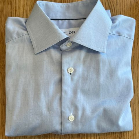 Eton skjorte lyseblå til halv pris str 37 / 14,5