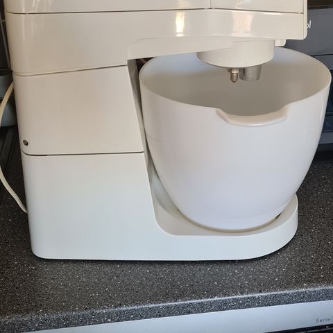 Kenwood Major kjøkkenmaskin