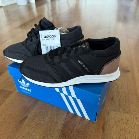 adidas los angeles sneakers