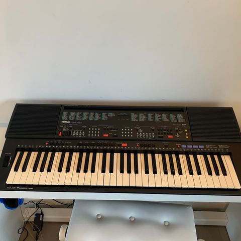 Yamaha PSR 500 keyboard