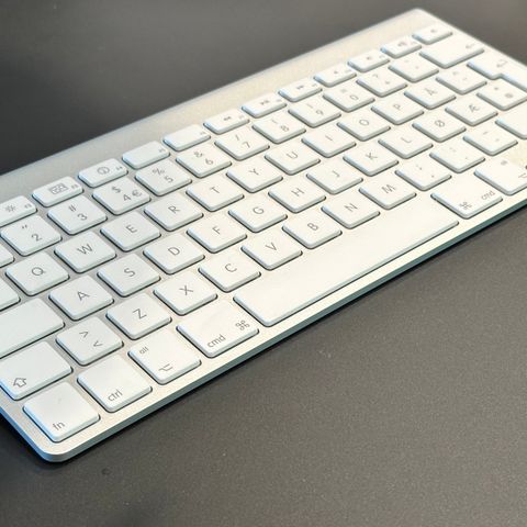 Apple wireless keyboard