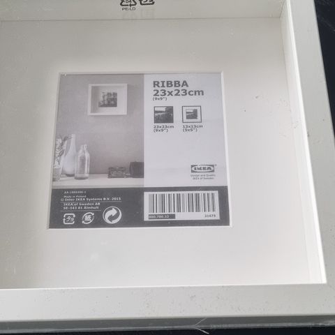 To  nye ikea rammer